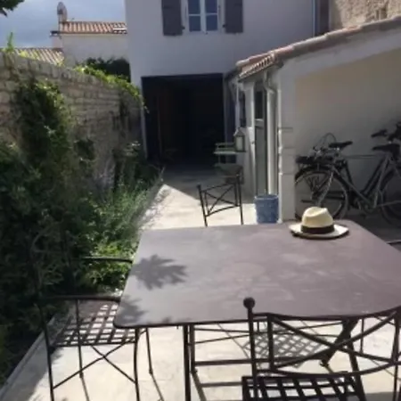 Hébergement de vacances Bright House With Garden - île De Ré Saint-Clément-des-Baleines